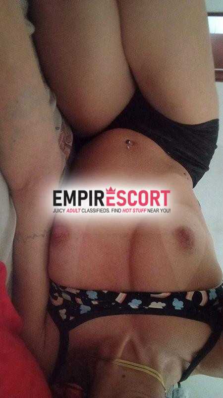 tenho pepeka rosinha e apertadinha
faÇo anal guloso e 
lhe atendo sem frescura