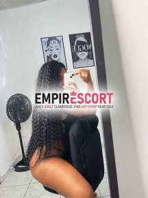 morena com local 💖
60 rap 
100 meia 
disponível ✅