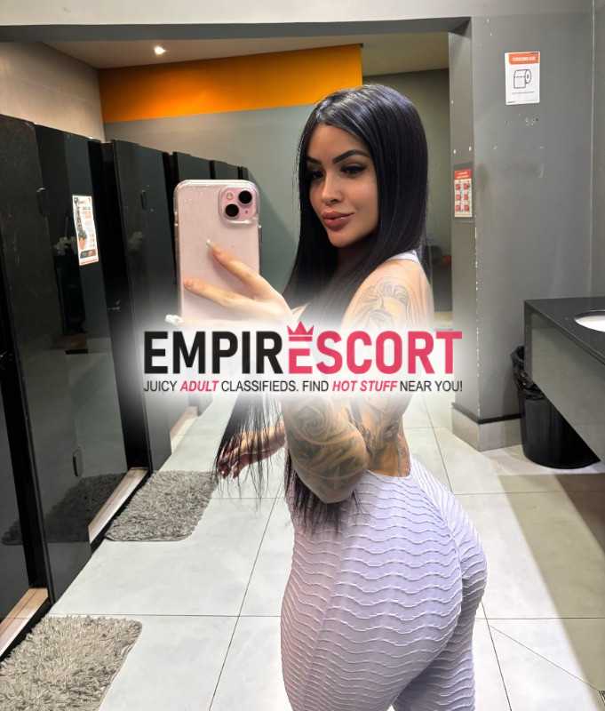 oi meu nome é fernanda dias tenho 25 anos e sou natural de caruaru brasil. sou uma acompanhante carinhosa apaixonada e muito educada. estou ansiosa para conhecer pessoas e proporcionar momentos especiais e inesquecíveis. sou magra e estou disponível para atender em hotéis domicílio e também tenho local próprio. além disso posso ser companhia perfeita para casais sou namoradinha ideal posso dar atenção especial às mulheres e também animar despedidas de solteiro