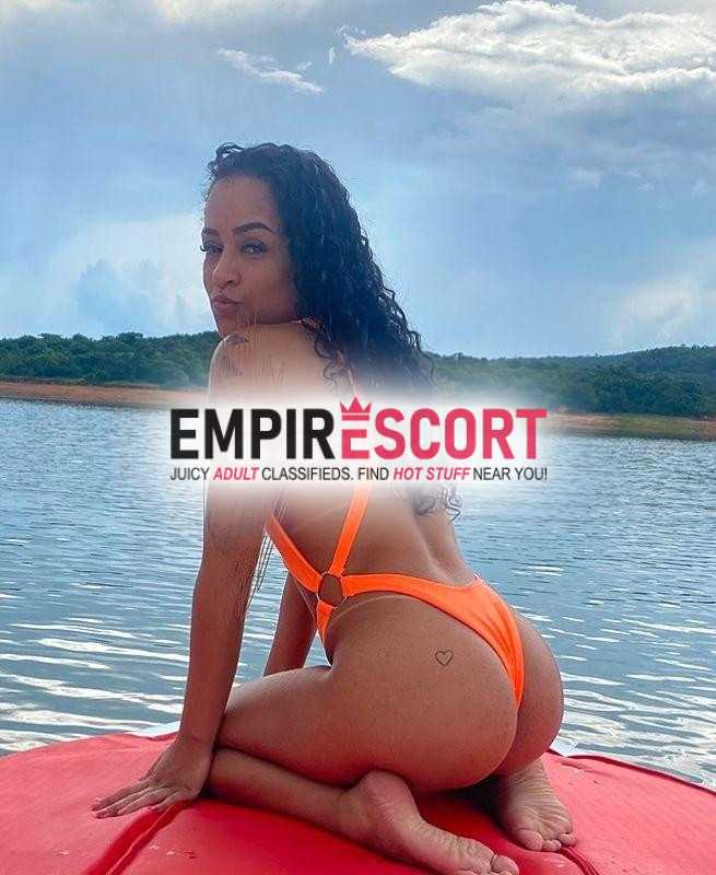 prazer sou larissa safadinha falsa magra venha se satisfazer 💦