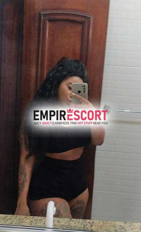 nicole mulata carioca está de volta com local centro de macaé 🤤🤤🤤🤤