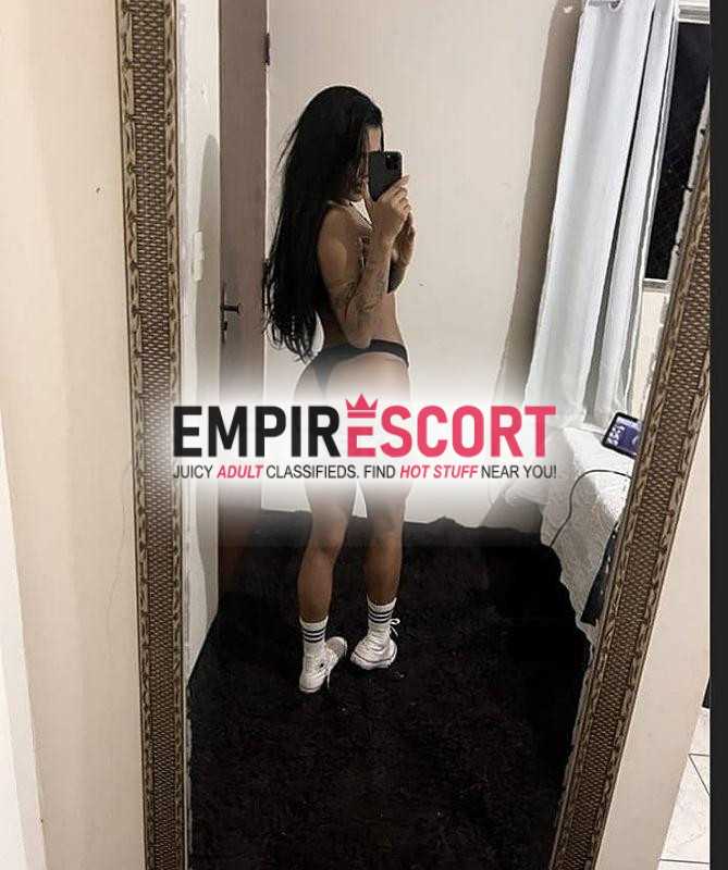 paulista recém chegada irei te levar loucura tatuada siliconada