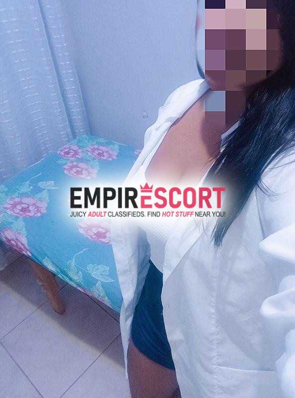 larissa melhor massagista do centro voltou
