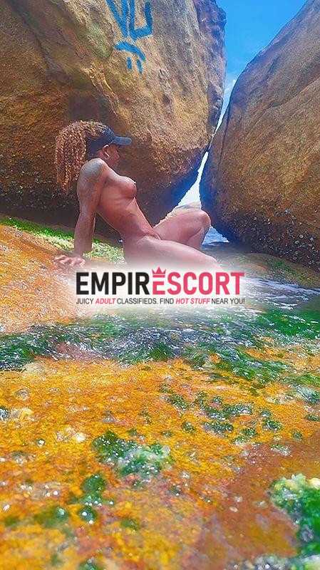 pretiñha super greluda 😈 quente e apertadinha