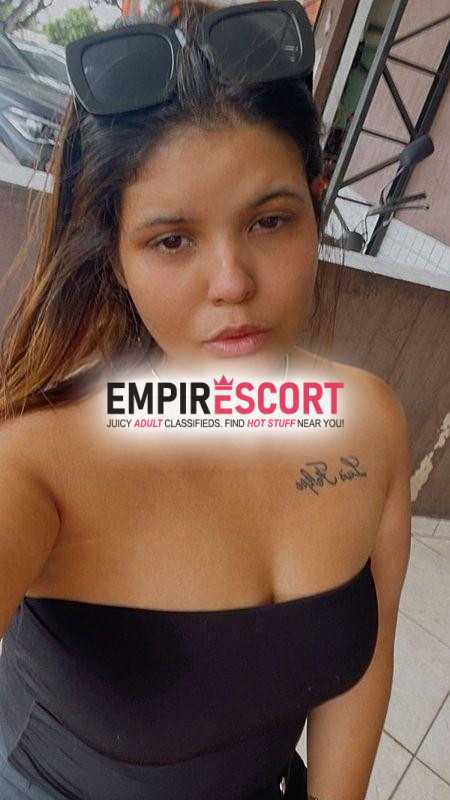 novinha sensual e massagista