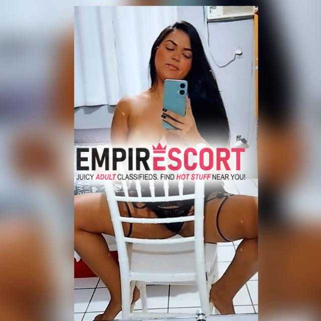 uma morena de tirar o fôlego um oral babadinho e um anal delicioso bucetinha quentinha e apertadinha venha me conhecer amor vou realizar todas as