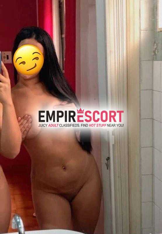  nifetinh e bem apertadinha 👄🔥

olá me chamo júlia e sou iniciante como acompanhante. novinha bem tranquila beijos na boa e o sexo intenção e