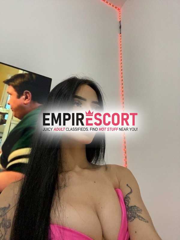 🌹 yasmin teixeira — acompanhamento com classe charme e presença 🌹

mais do que companhia yasmin é uma experiência única.
com sua elegância natural postura marcante e conversa cativante ela transforma qualquer ocasião em um momento leve sofisticado e memorável. ✨