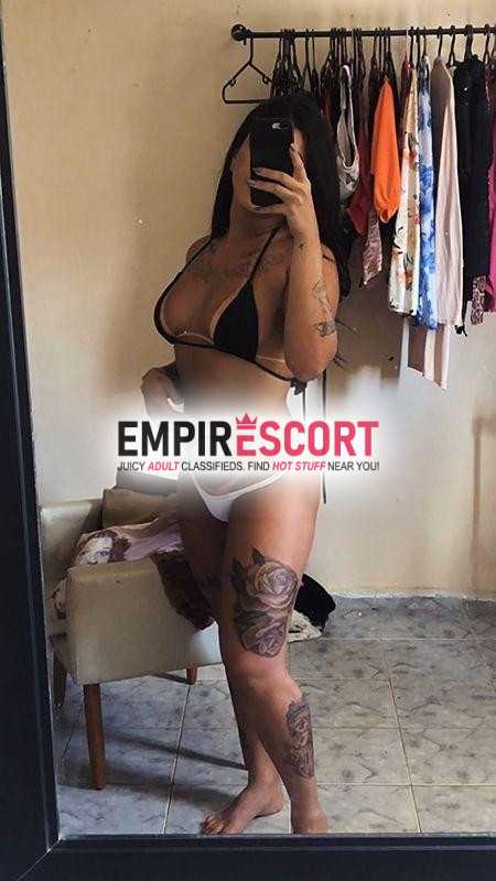 branquinha tatuada com local versátil 21 cm massagem tântrica.