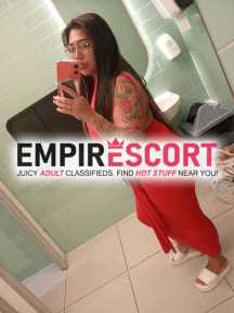 morena boneca sensual