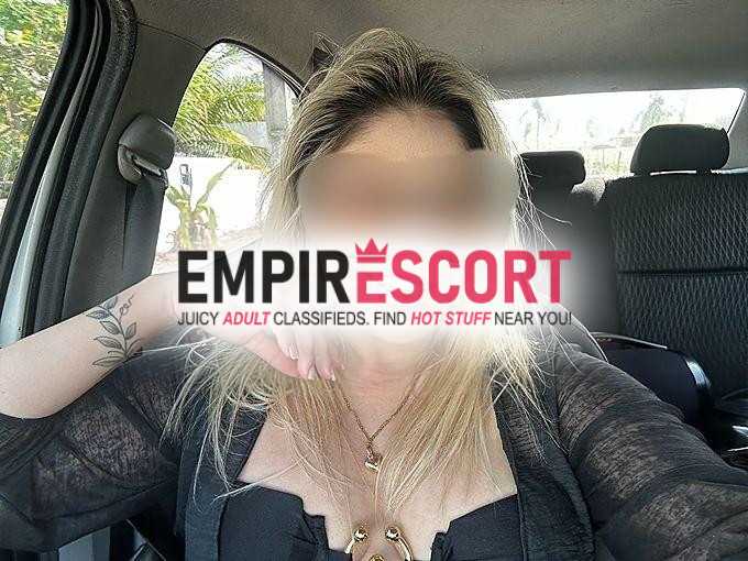me chamo renata dias faço massagem com finalização. sou uma loira muito bonita.