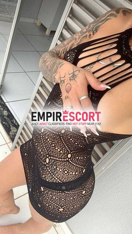 putinha na cama vem marcar amor 😈😈