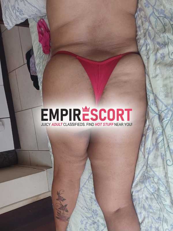 morena casada quer pau grande e grosso. não respondo sem fotos