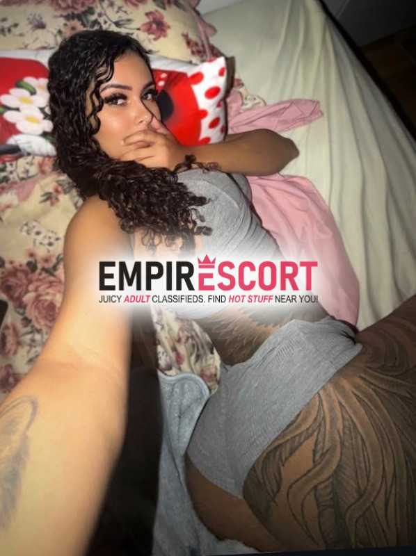 oie meus amores me chamo yandra 23 anos gostoso de rosto e gosto de corpo morena cacheada beleza encantadora bumbum gg seios gigantes naturais venha me conhecer melhor estou pronta para satisfazer todos seus desejos ❤️
